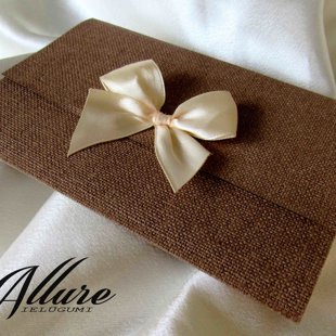 kods: 136  brūns + bēšīgs / cena: 3,70