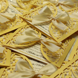 kods: 122 dzeltens ar redzamu teksta daļu / cena: 3,70