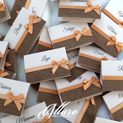 kods: 222 zelts + brūns / cena: 1,80